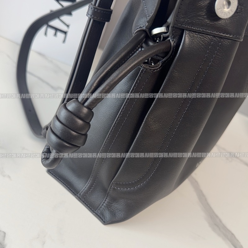 로에베미디움플라멩코클러치  20260715 155644 006.jpg