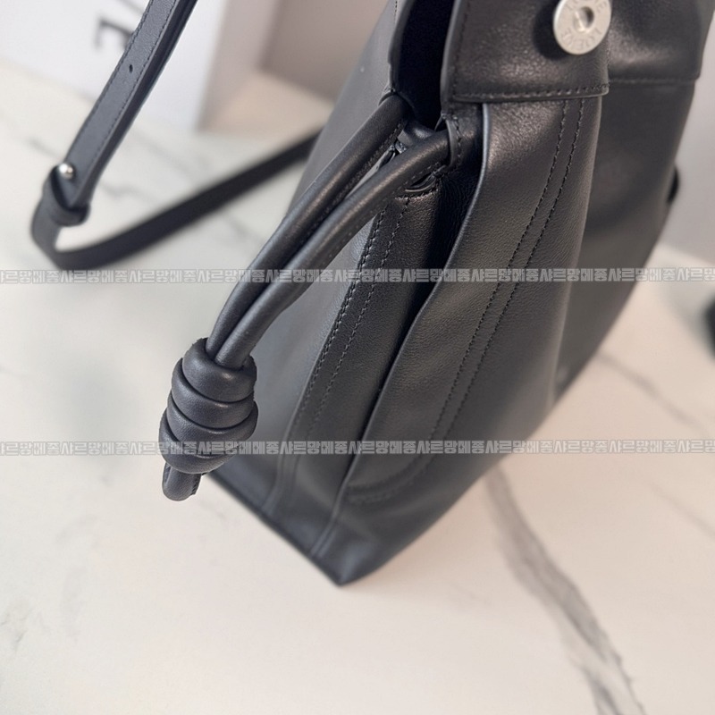로에베미디움플라멩코클러치  20260715 155645 016.jpg