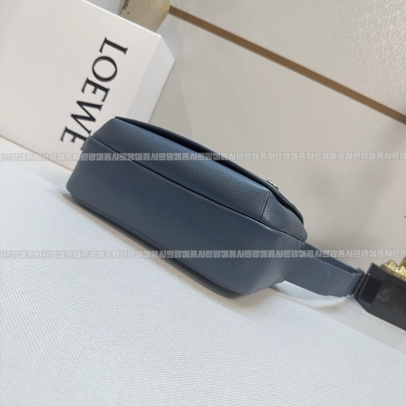 로에베페블메신저백미디움  20260715 161558 026.jpg