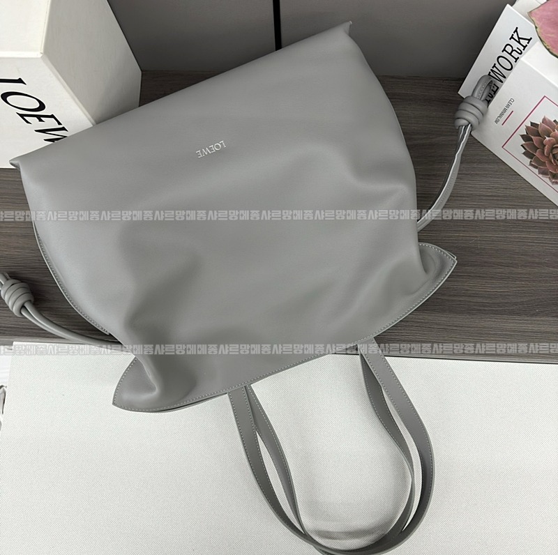 로에베플라멩코토트백  20260716 130050 008.jpg