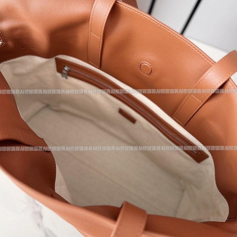 로에베플라멩코토트백  20260716 130109 089.jpg