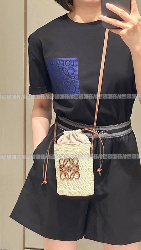 로에베스퀘어포켓백  20260717 170042 002.jpg