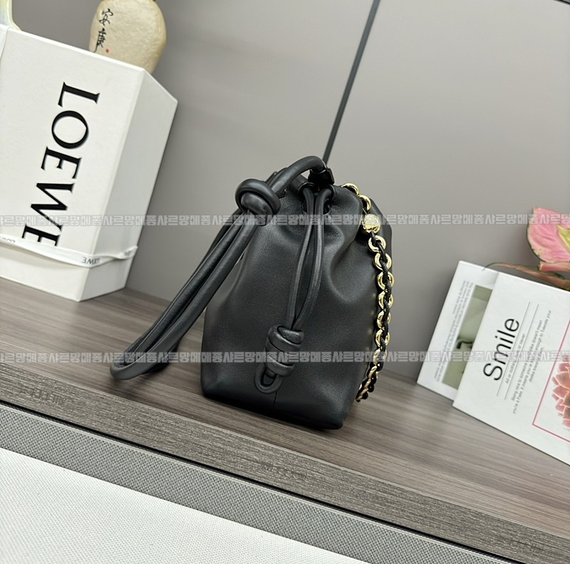 로에베플라멩코펄스백미디움 20260718 115043 003.jpg
