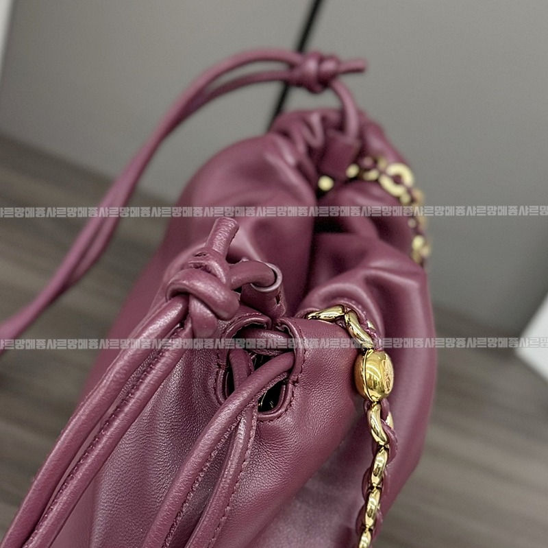 로에베플라멩코펄스백미디움 20260718 115116 163.jpg