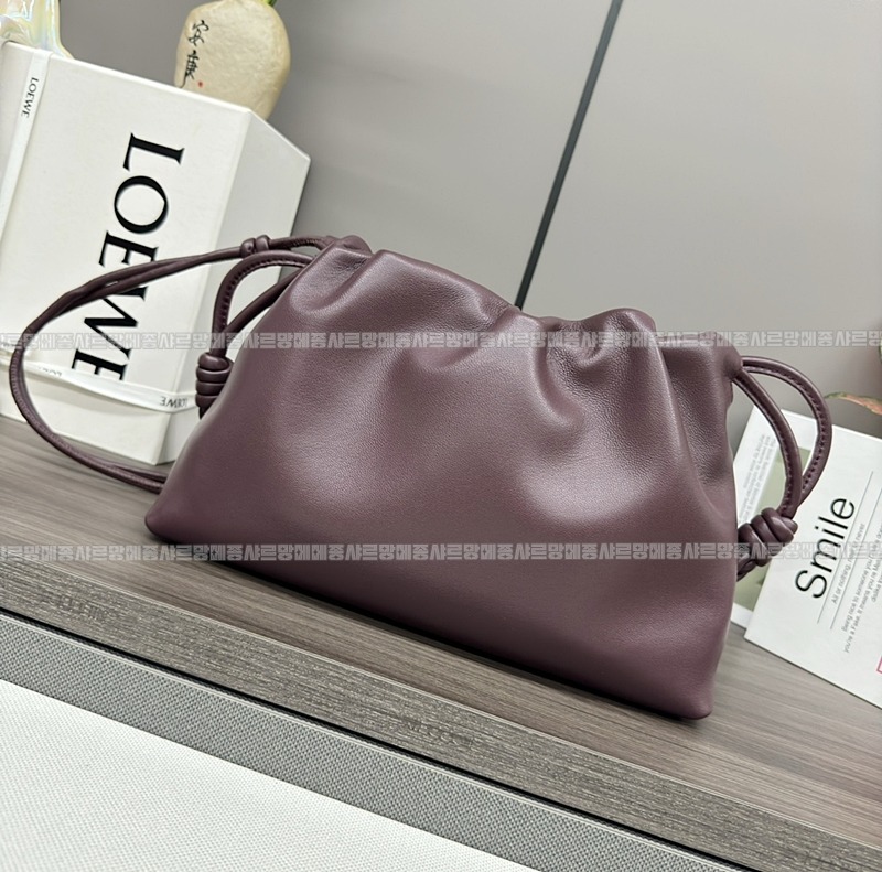 로에베플라멩코펄스백미디움 20260718 115117 170.jpg