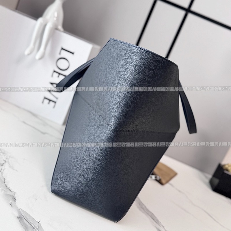 로에베퍼즐폴드토트백미디움 20260718 125533 003.jpg
