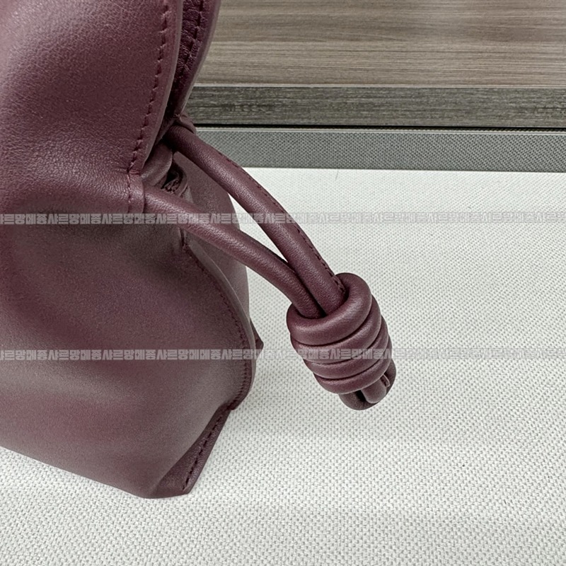 로에베캣츠프라멩코크러치백미니 20260718 134511 080.jpg