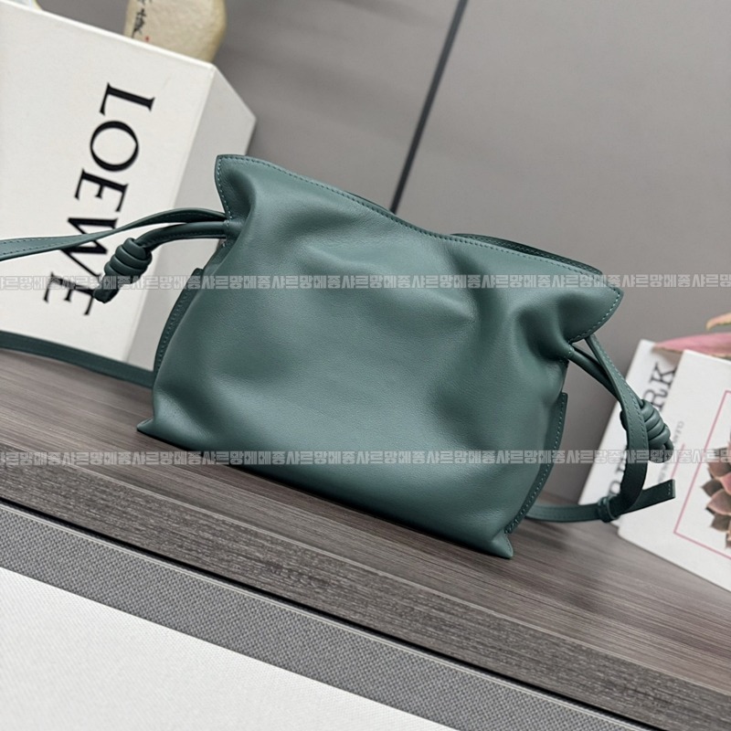 로에베캣츠프라멩코크러치백미니 20260718 134515 110.jpg