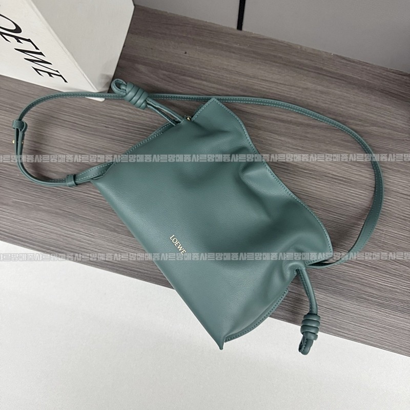 로에베캣츠프라멩코크러치백미니 20260718 134516 112.jpg