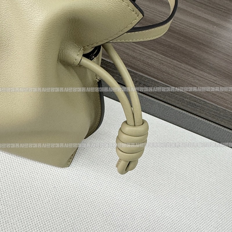 로에베캣츠프라멩코크러치백미니 20260718 134520 143.jpg