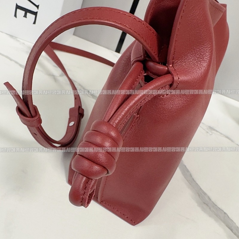 로에베캣츠프라멩코크러치백미니 20260718 134521 153.jpg