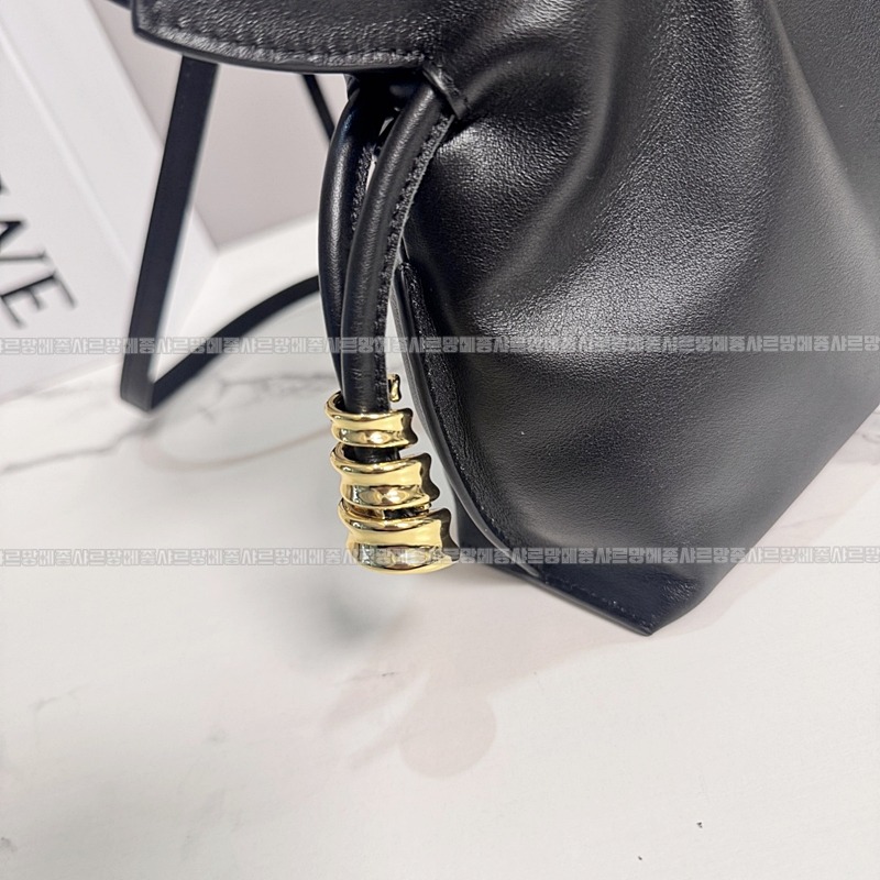 로에베플라멩코클러치 20260719 115614 010.jpg