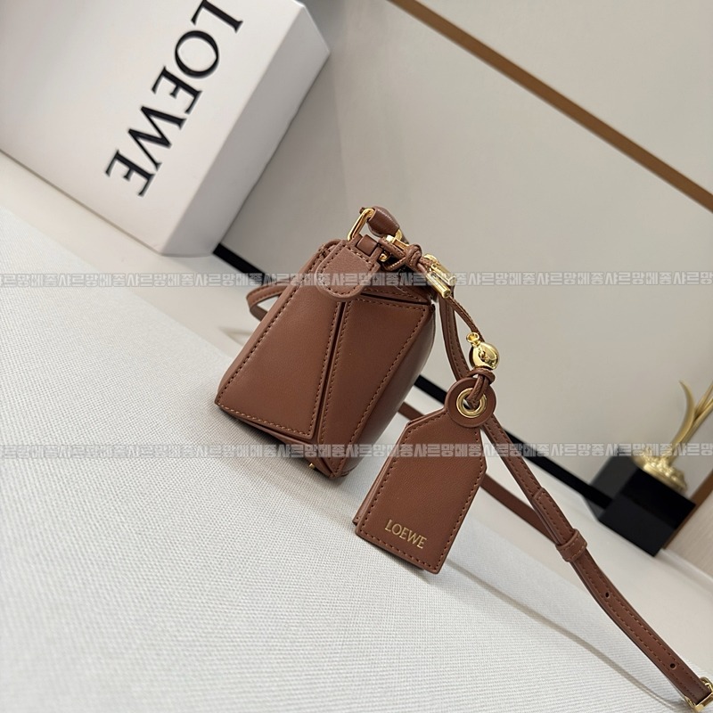 로에베퍼즐백미니 20260719 121533 015.jpg