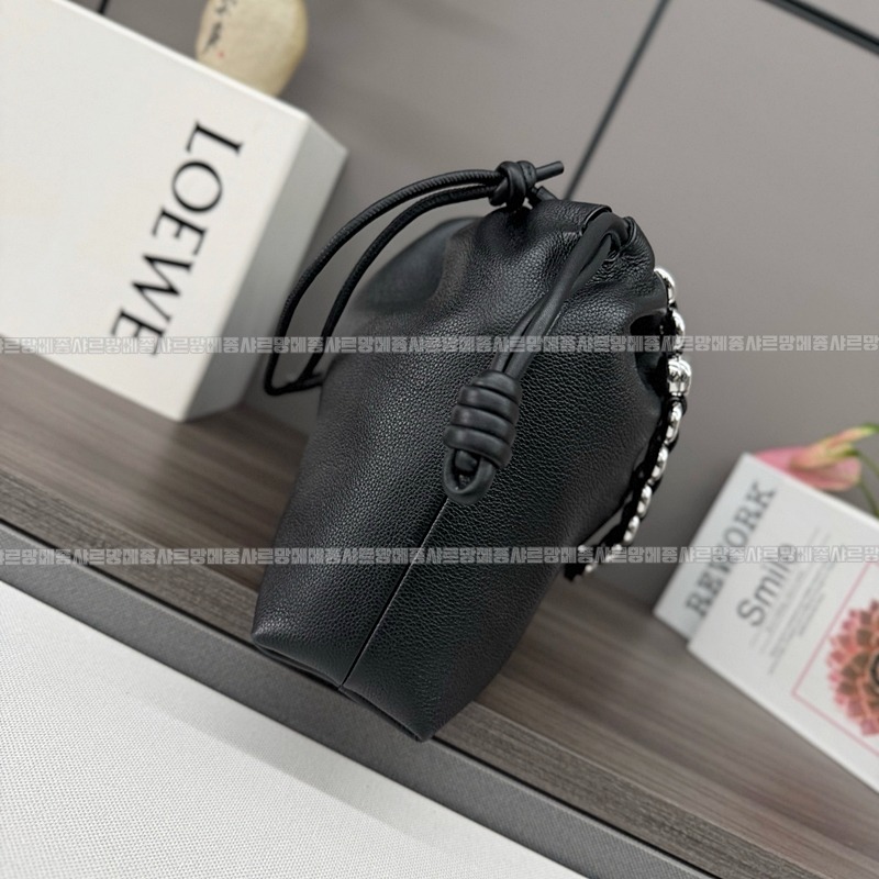 로에베플라멩코클러치라지 20260719 131557 003.jpg