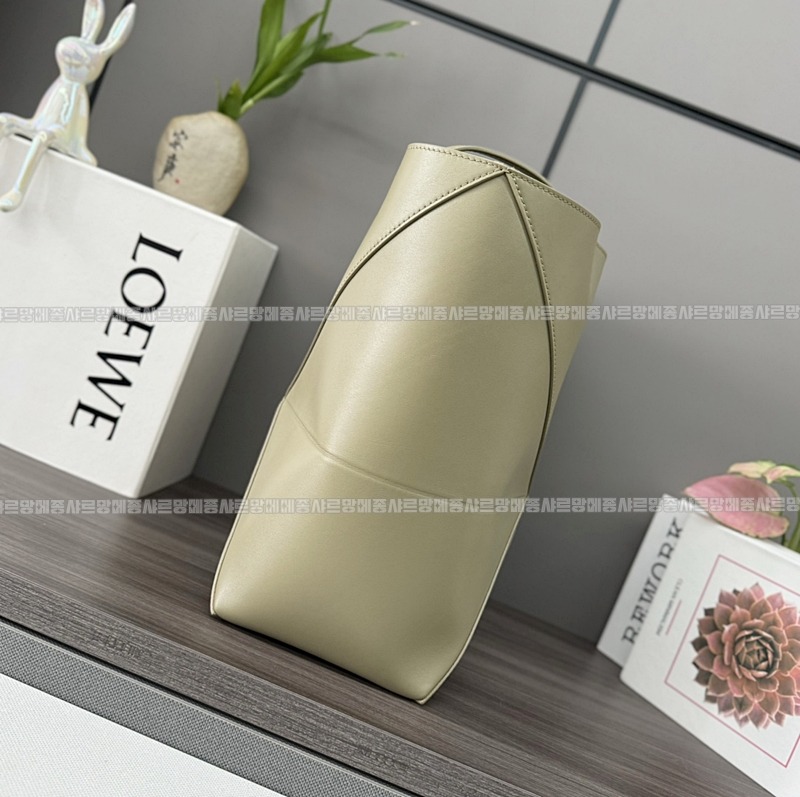 로에베퍼즐폴드토트백 20260719 154005 033.jpg