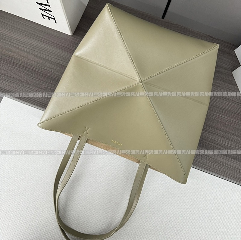 로에베퍼즐폴드토트백 20260719 154009 037.jpg