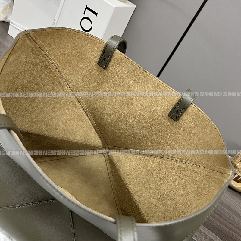 로에베퍼즐폴드토트백 20260719 154014 049.jpg