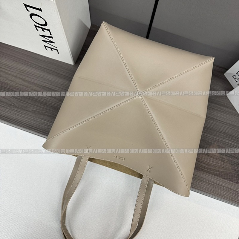 로에베퍼즐폴드토트백 20260719 154021 087.jpg