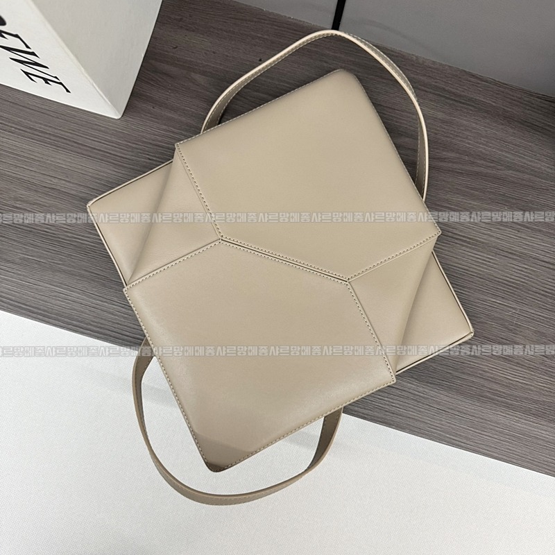 로에베퍼즐폴드토트백 20260719 154021 090.jpg
