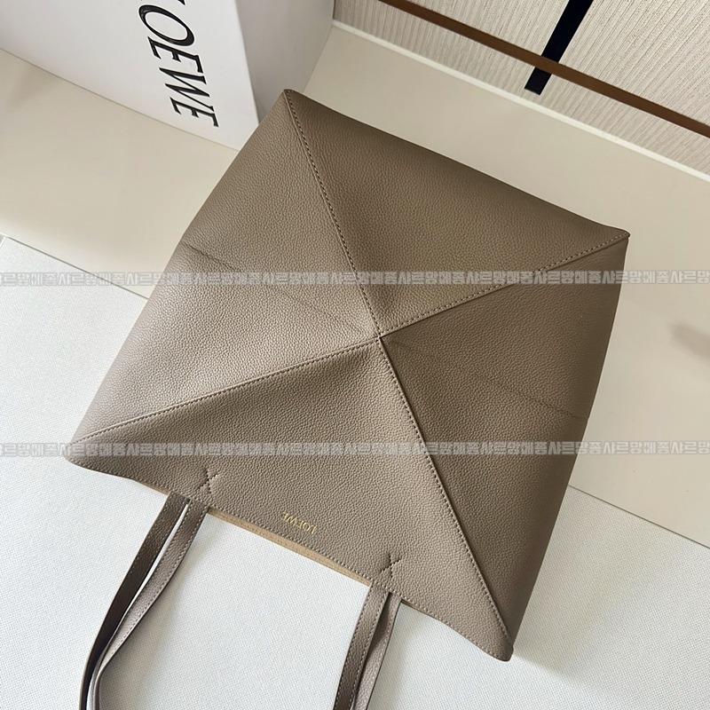 로에베퍼즐폴드토트백 20260719 160507 028.jpg