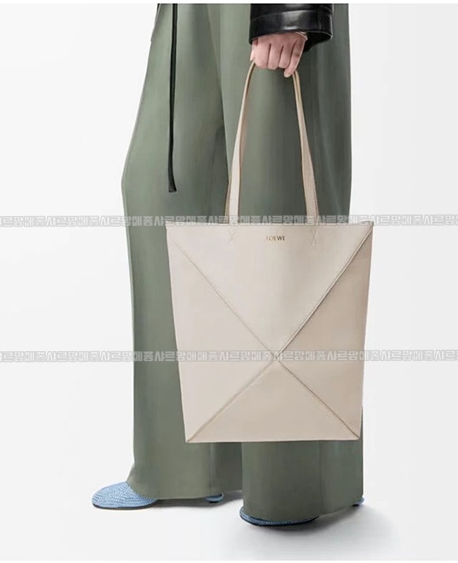 로에베퍼즐폴드토트백 20260719 160509 033.jpg