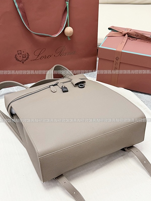 로로피아나엑스트라백팩L30 20260720 154620 022.jpg