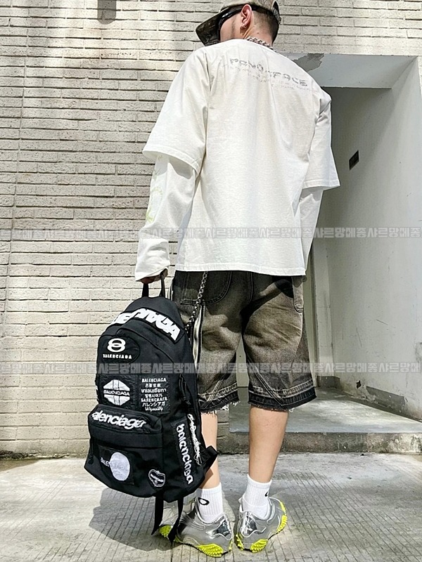 발렌시아가익스플로러멀치패치백팩  20260723 143006 010.jpg