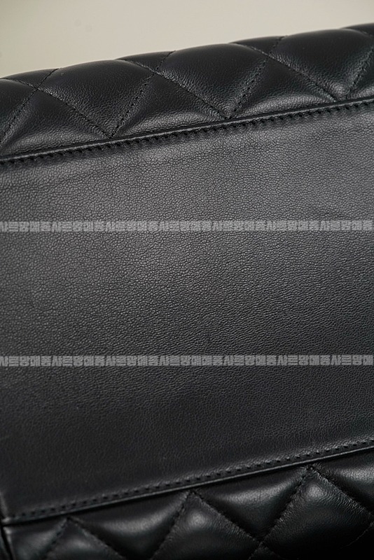 샤넬26A키스락프레임체인숄더백 20260802 131007 010.jpg