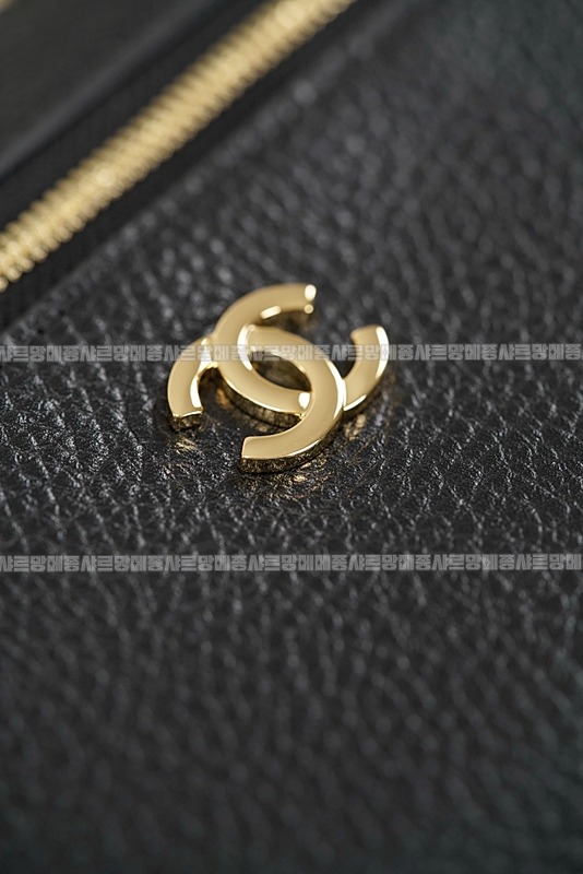 샤넬26A탑핸들슬림베니티케이스 20260806 165628 012.jpg