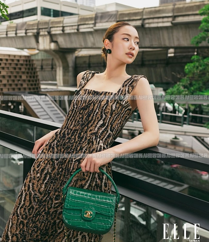 샤넬 26A 탑핸들 미니 플랩 백20260809 144341 001.jpg