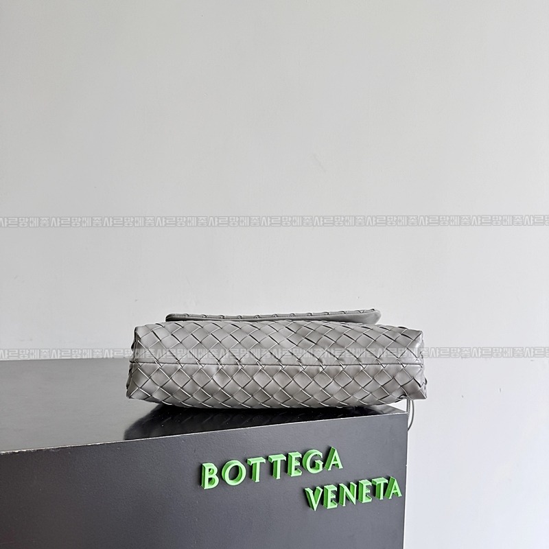 보테가베네타지오르숄더백  20260817 104400 005.jpg