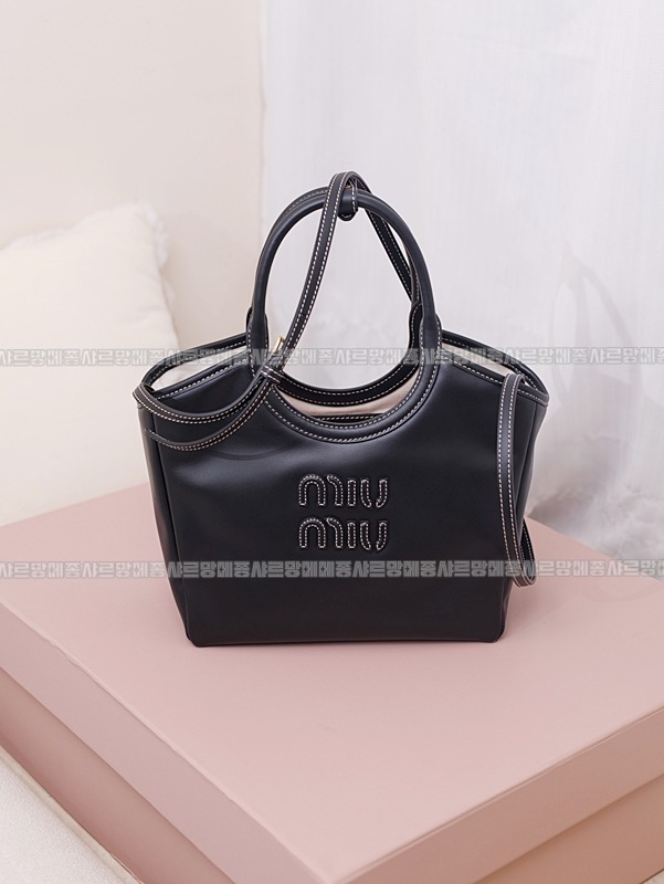 미우미우아이비가죽백  20260820 135006 009.jpg