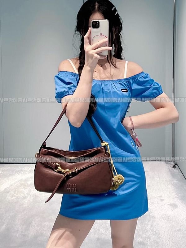 미우미우아방뒤르나파가죽백  20260822 125930 024.jpg