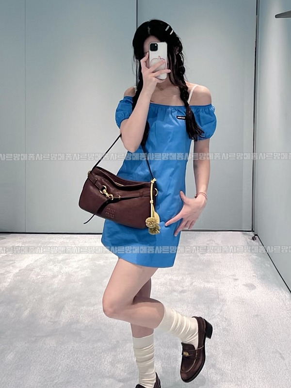 미우미우아방뒤르나파가죽백  20260822 125930 025.jpg