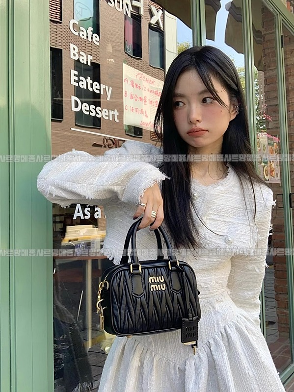 미우미우마테라쎄나파가죽백  20260822 145947 144.jpg