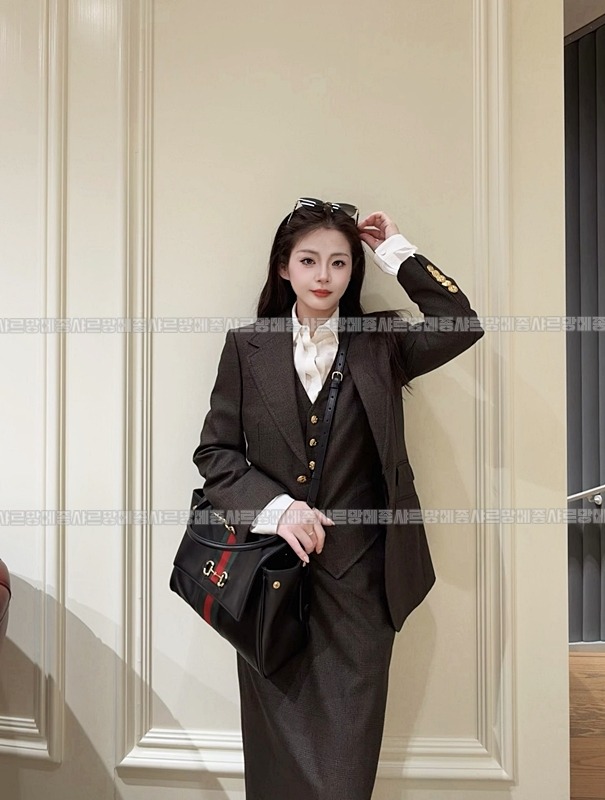 구찌파파라초라지탑핸들백  20260829 130916 014.jpg