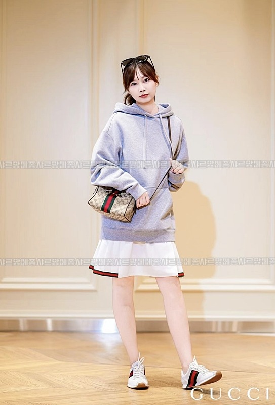 구찌홀스빗웹스몰카메라백   20260910 142253 010.jpg