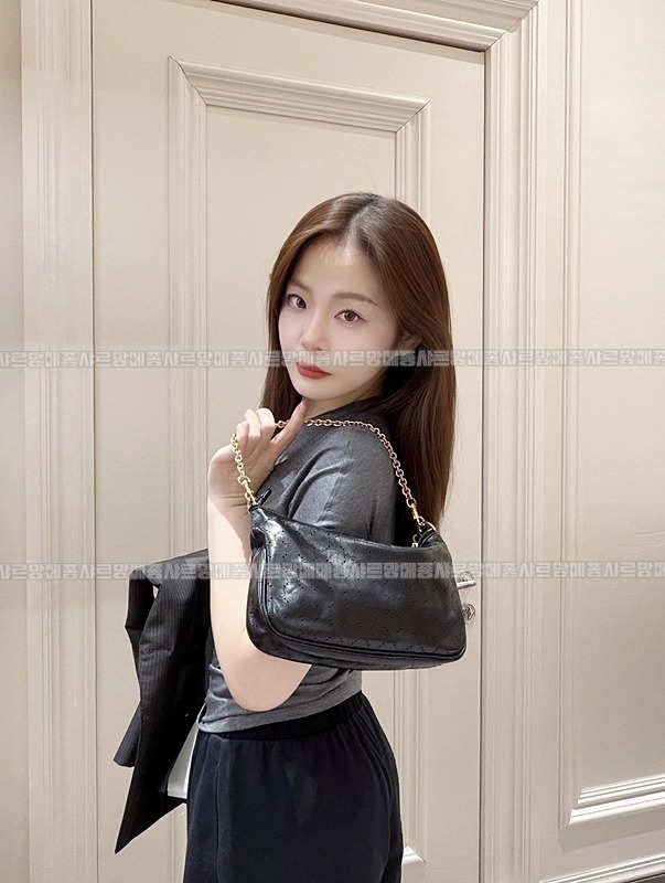 구찌레이디루네타체인스몰   20260910 163242 014.jpg
