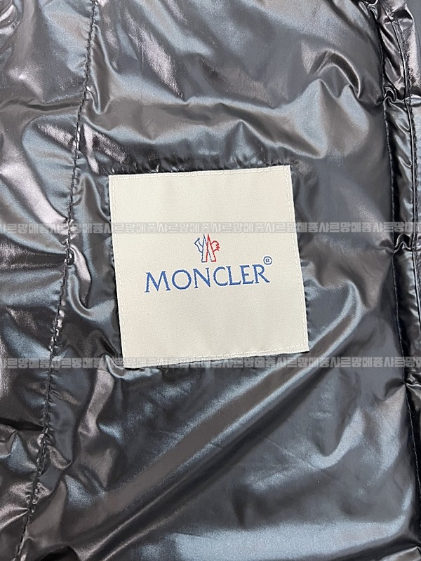 몰클레르갈리온후드쇼트다운배킷   20260915 125726 021.jpg