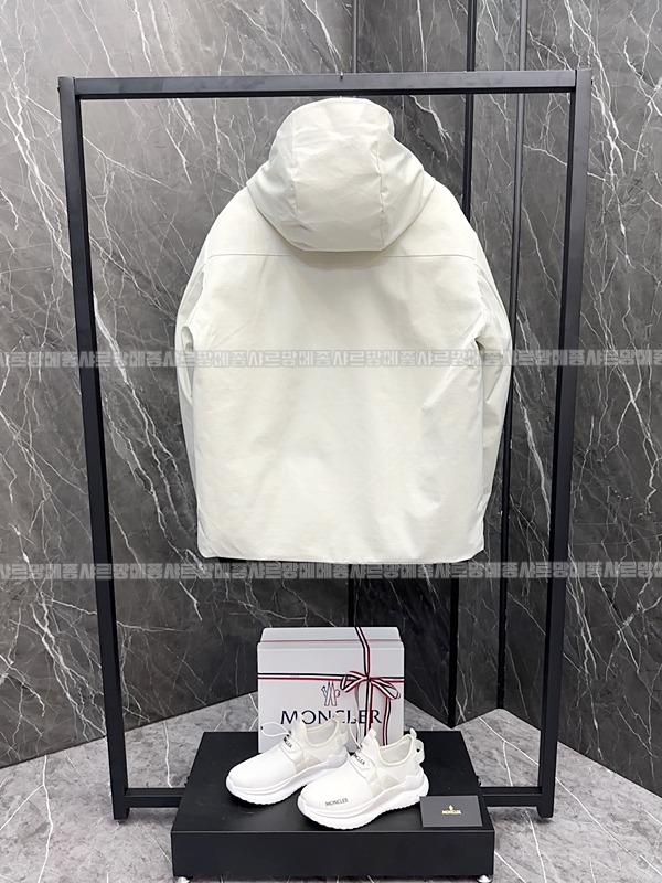 남성몽클레어그래노블주멜레스후드재킷   20260916 153833 009.jpg