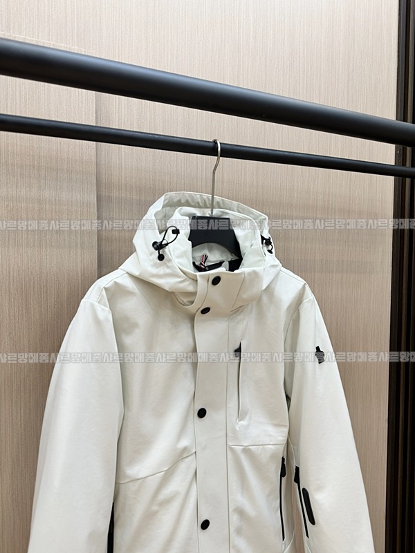남성몽클레어그래노블레코   20260916 161206 009.jpg