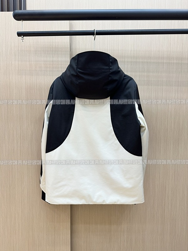 남성몽클레어그래노블레코   20260916 161213 054.jpg