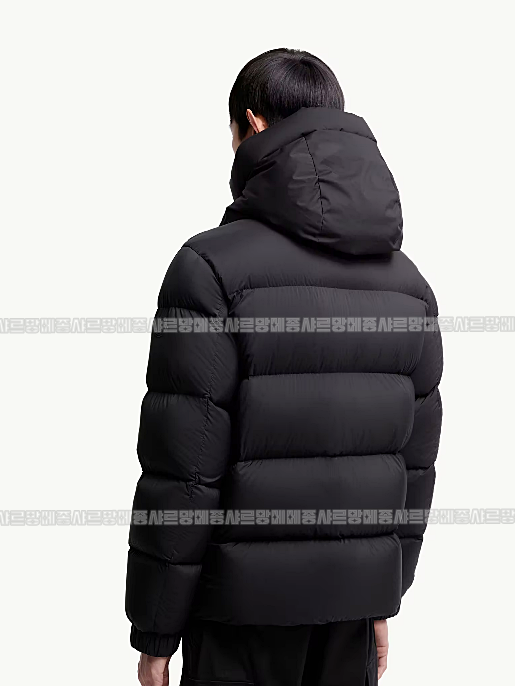 남성몽클레어마데이라후드쇼트다운재킷   20260917 151430 005.png
