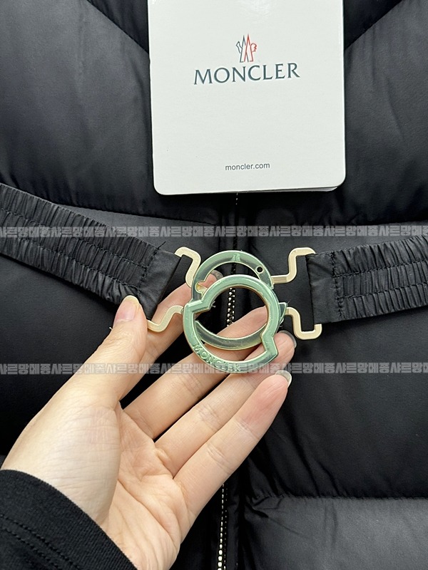 여성몽클레어브루롱다운자켓   20260919 142503 005.jpg