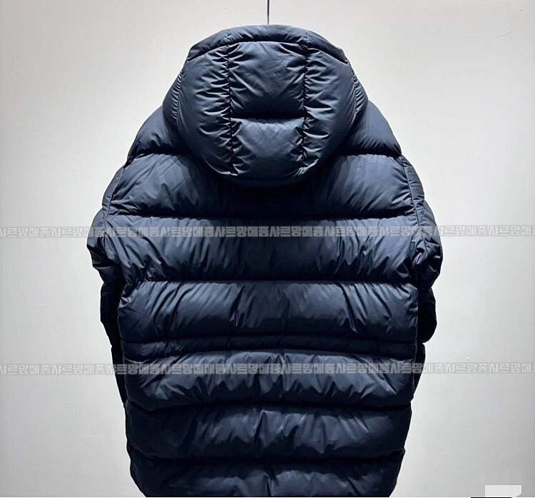 남성몽클레어바우게스쇼트다운자켓  20260920 143436 008.jpg