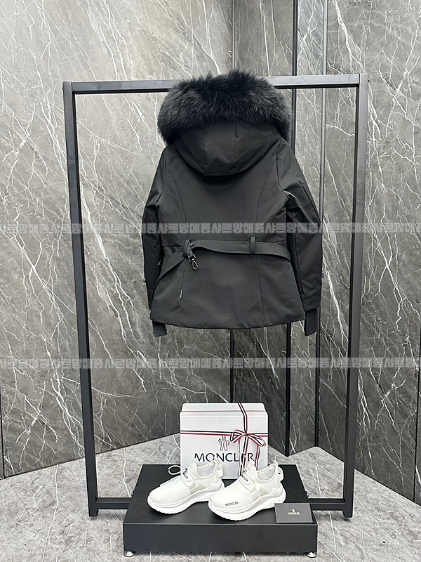 여성몽클레어그래노블라플랑스후드다운스키재킷  20260921 102943 009.jpg