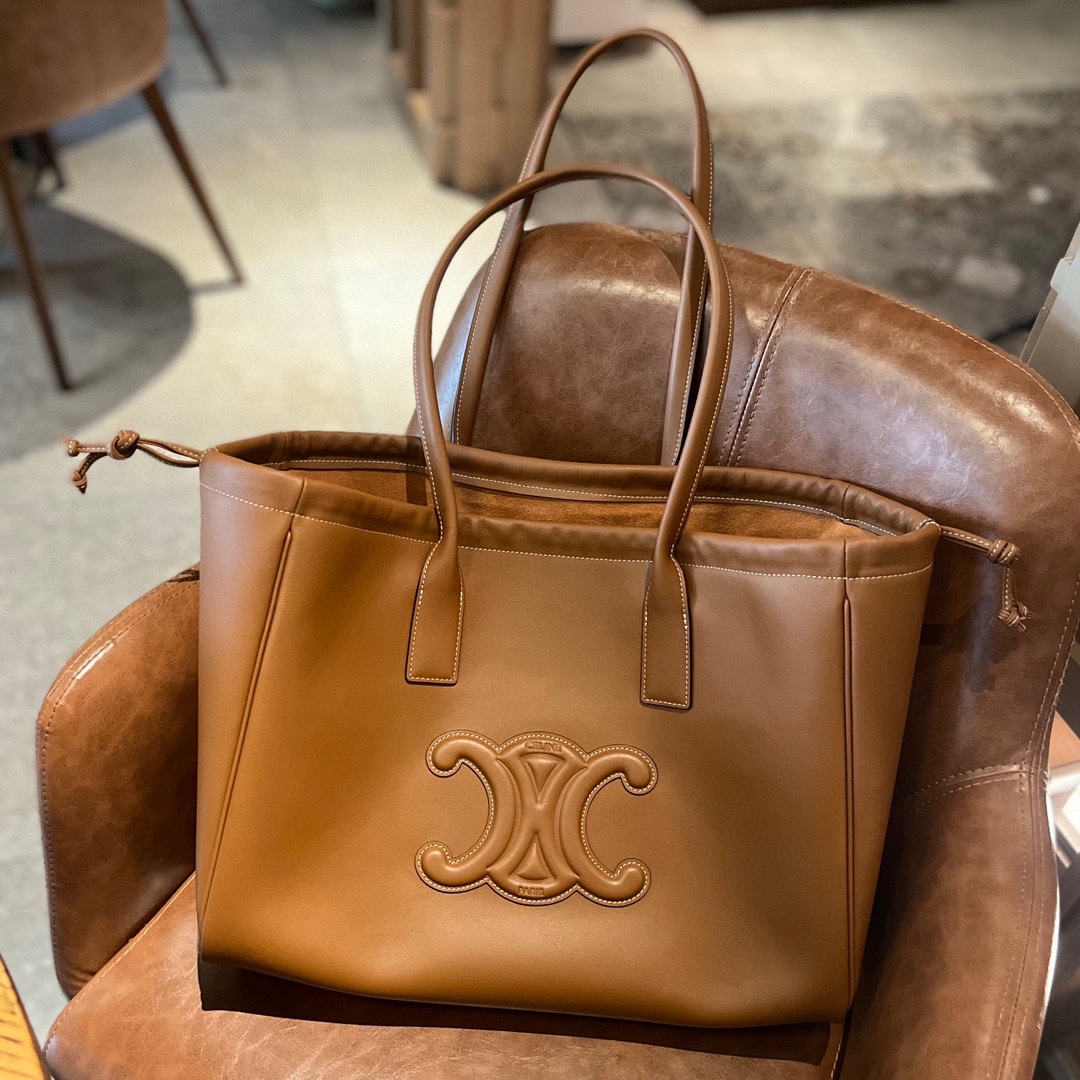 셀린느 카바스 드로우스트링 트리오페