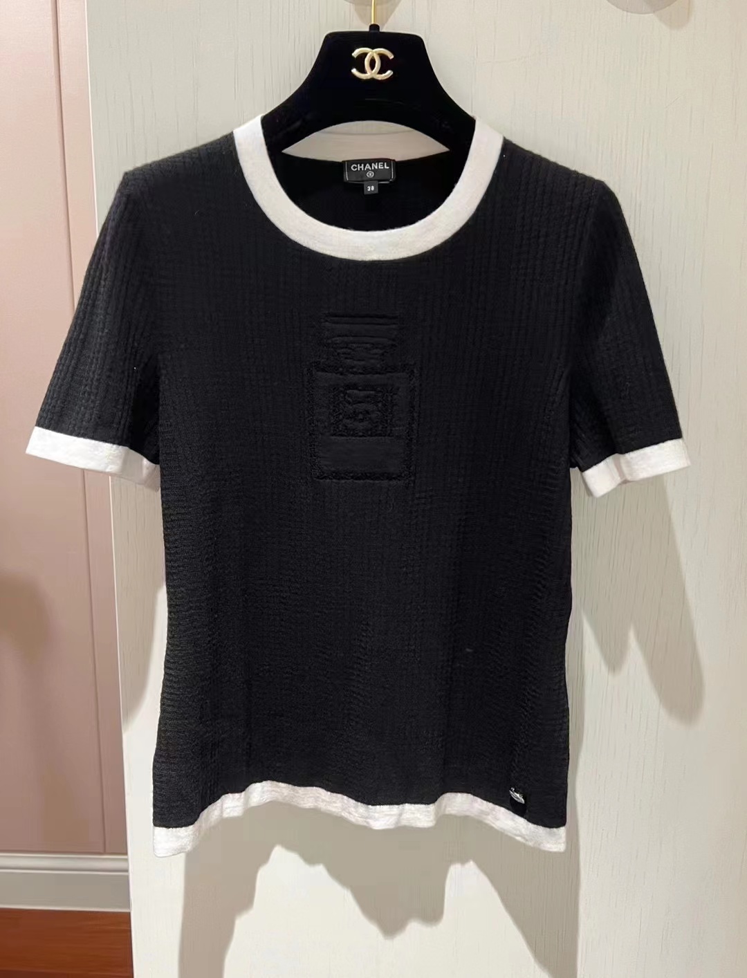 샤넬 로고 반팔 니트