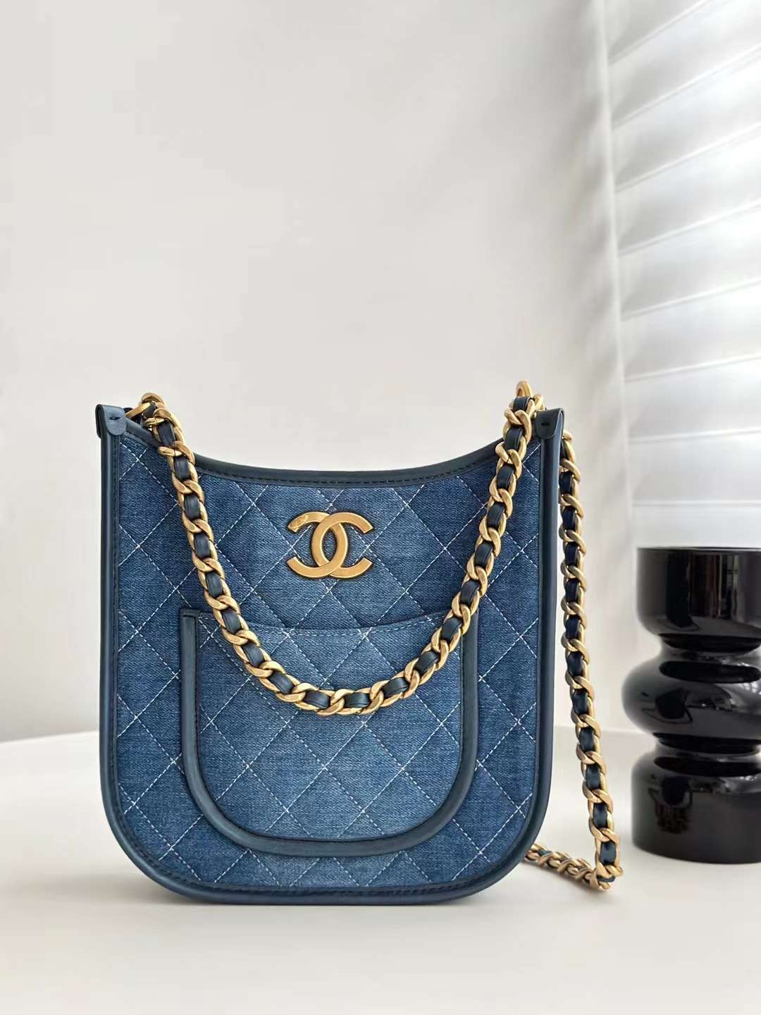 24ss 샤넬 포켓 체인 호보백 데님