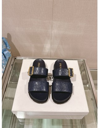 프라다 악어무늬 슬리퍼